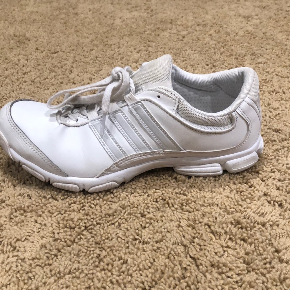 Cheer shoes